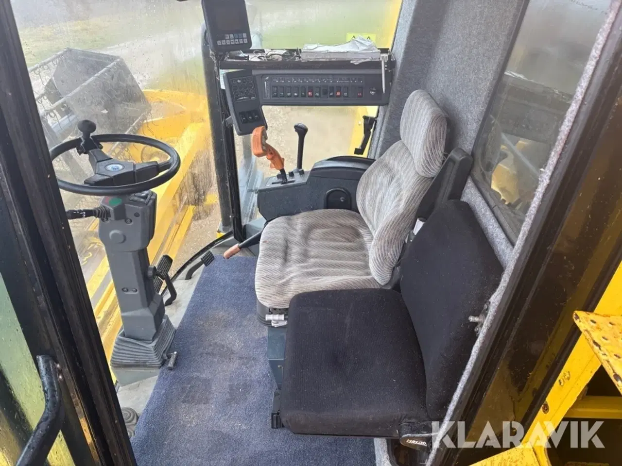 Billede 11 - Mejetærsker New Holland TX66/TX68 med skærebord & vogn