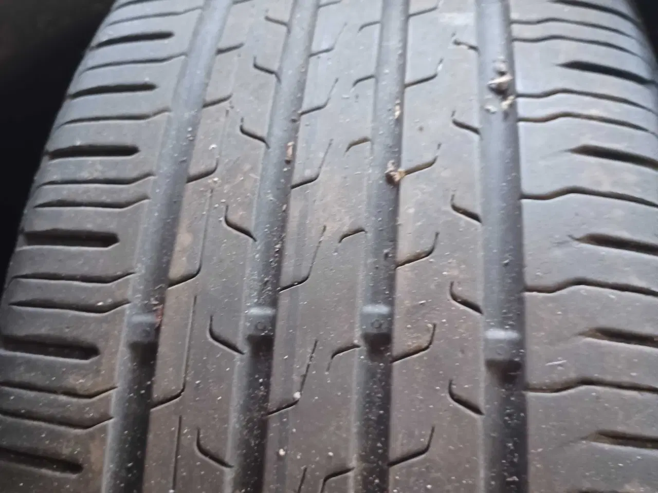 Billede 3 - Sommerdæk 235/55-18"