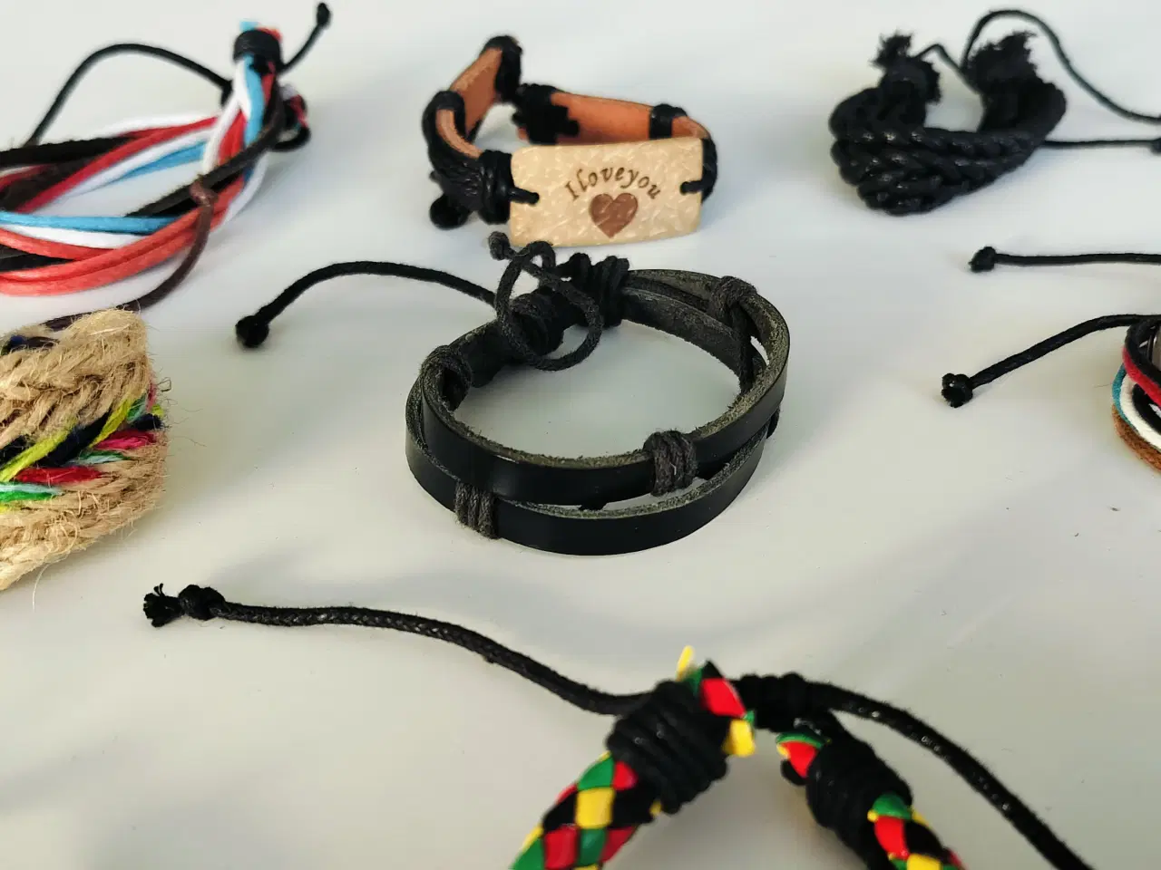 Billede 3 - Pakke med Nye Læderarmbånd til Mænd