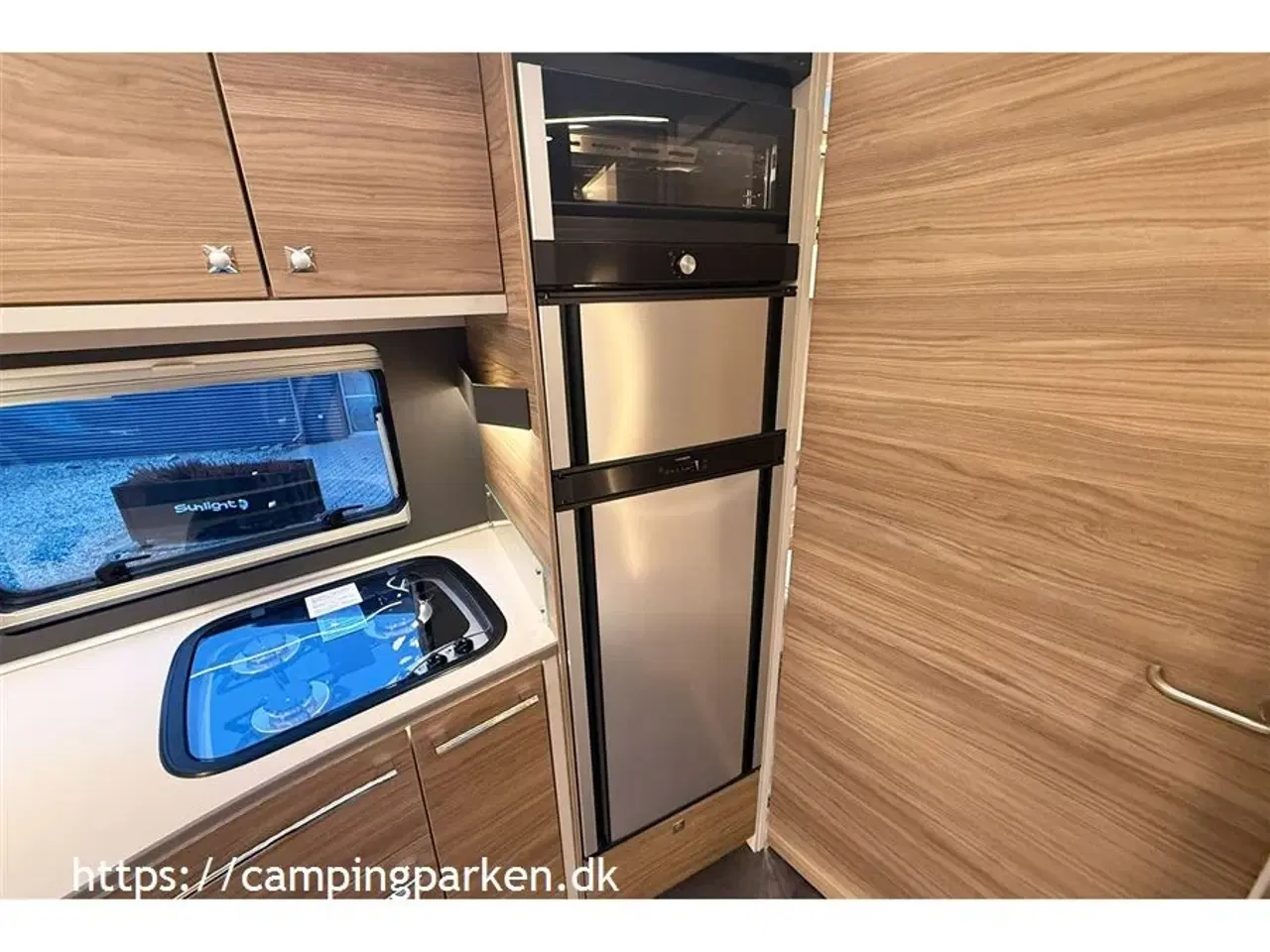 Billede 10 - 2026 - Dethleffs Den ultimative helårsbolig med loungesiddegruppe og gourmetkøkken