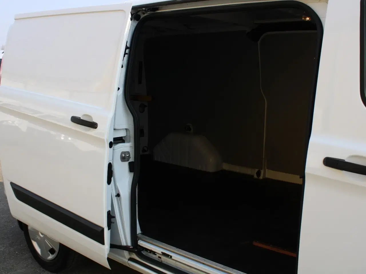 Billede 13 - Ford Transit Custom 300L 2,0 TDCi 130 Trend aut.