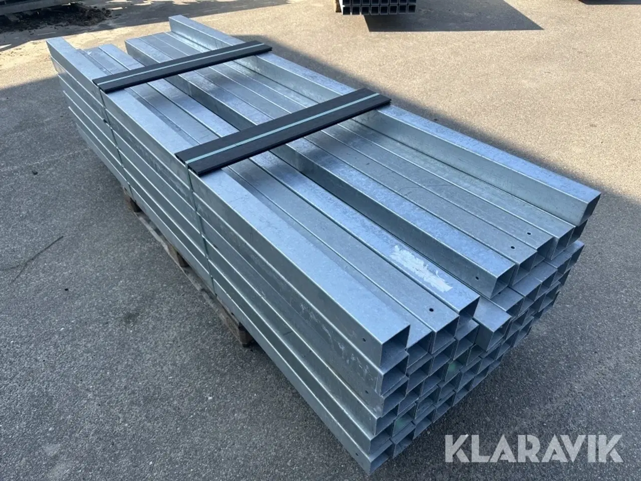 Billede 5 - Galvaniserede stolper 51 styk. 2,5m. lange