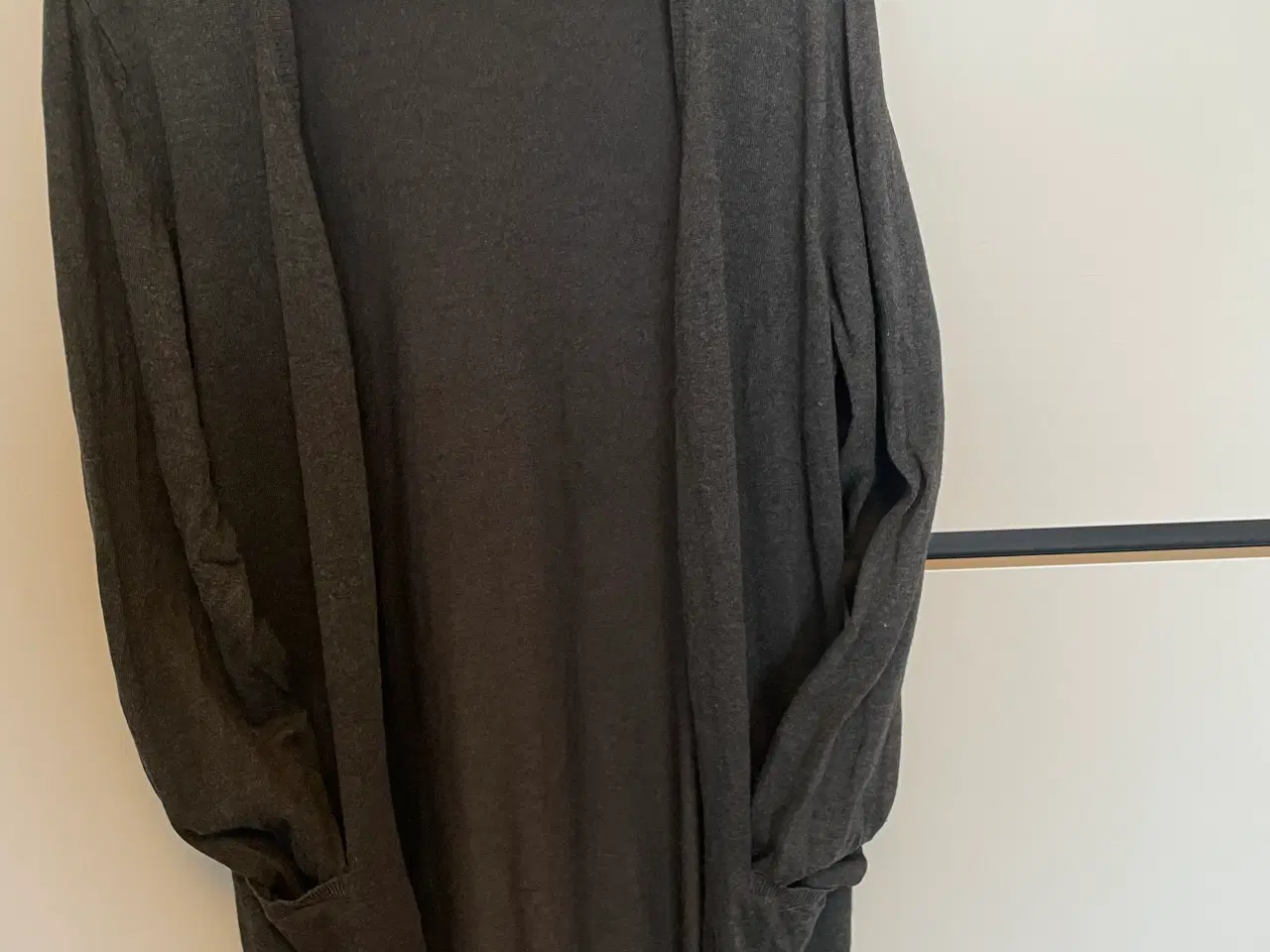 Billede 2 - Cardigan XL, 50kr / stk. eller alle for 200kr