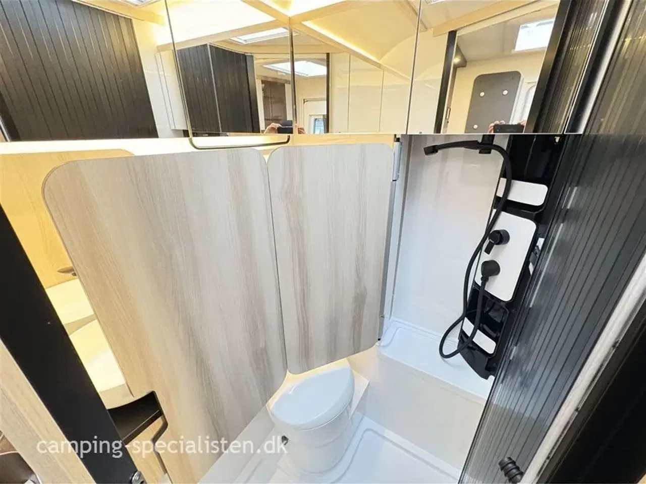 Billede 14 - 2026 - Hobby De Luxe 460 SL   2026 Hobby De Luxe 460 SL DK LINE - se den nu hos Camping-Specialisten.dk