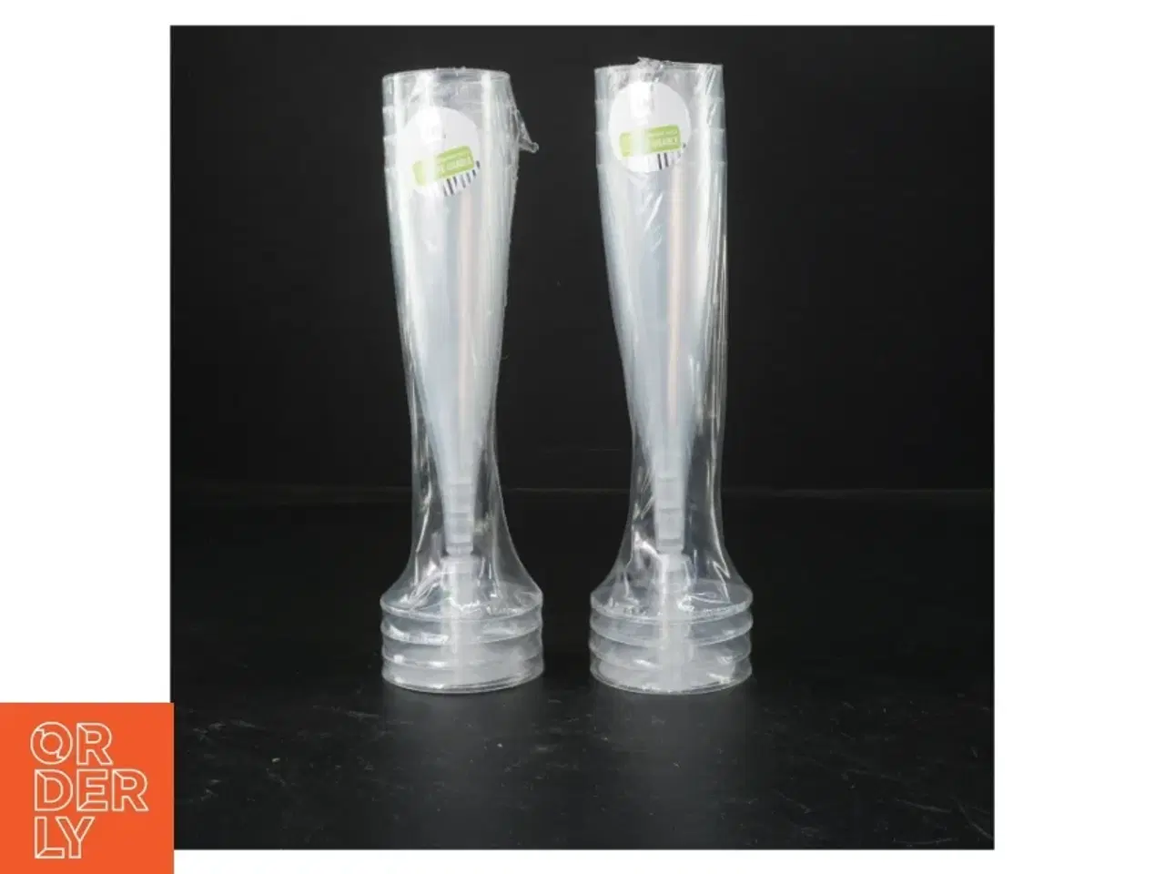 Billede 1 - Genanvendelige plastik ølglas fra Eh (str. 8 styk. ø. 5,5 cm. længde, 18 cm)