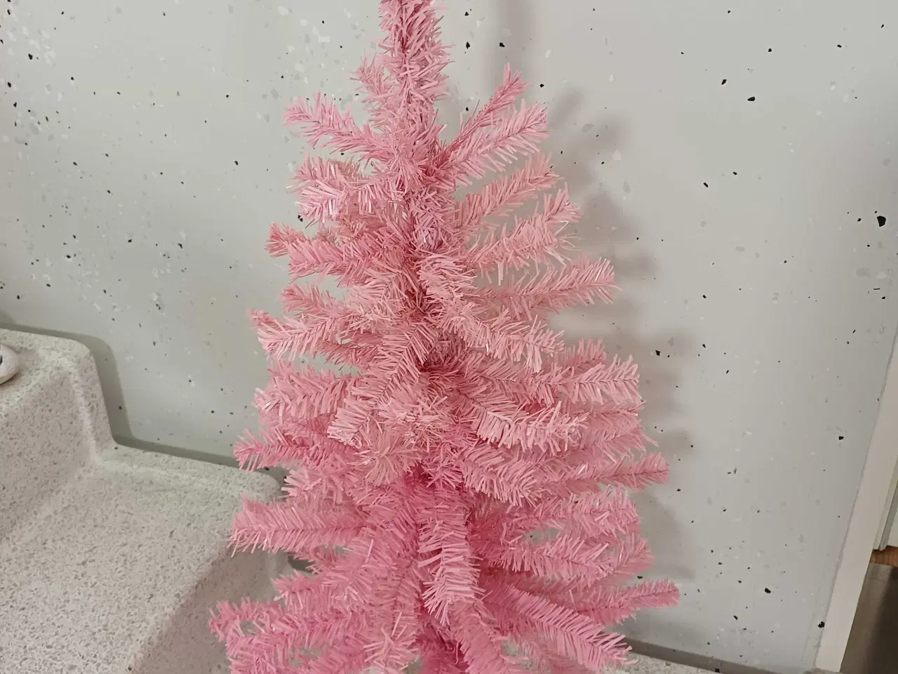 Billede 1 - Kunstigt juletræ lyserød Det Gamle Apotek