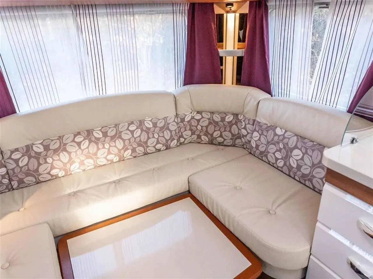 Billede 6 - 2013 - Hobby Excellent 460 UFe Lys og rummelig vogn med solceller og lav totalvægt