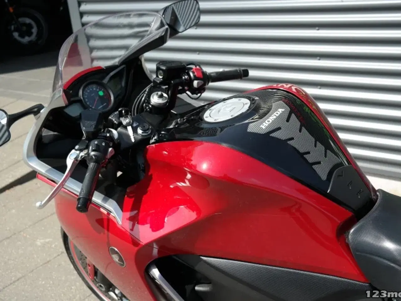Billede 23 - Honda VFR 1200 F MC-SYD       BYTTER GERNE