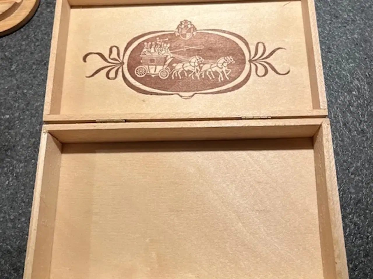 Billede 2 - Smukt Vintage Mouson & Co. Træskrin – Virkelig flo