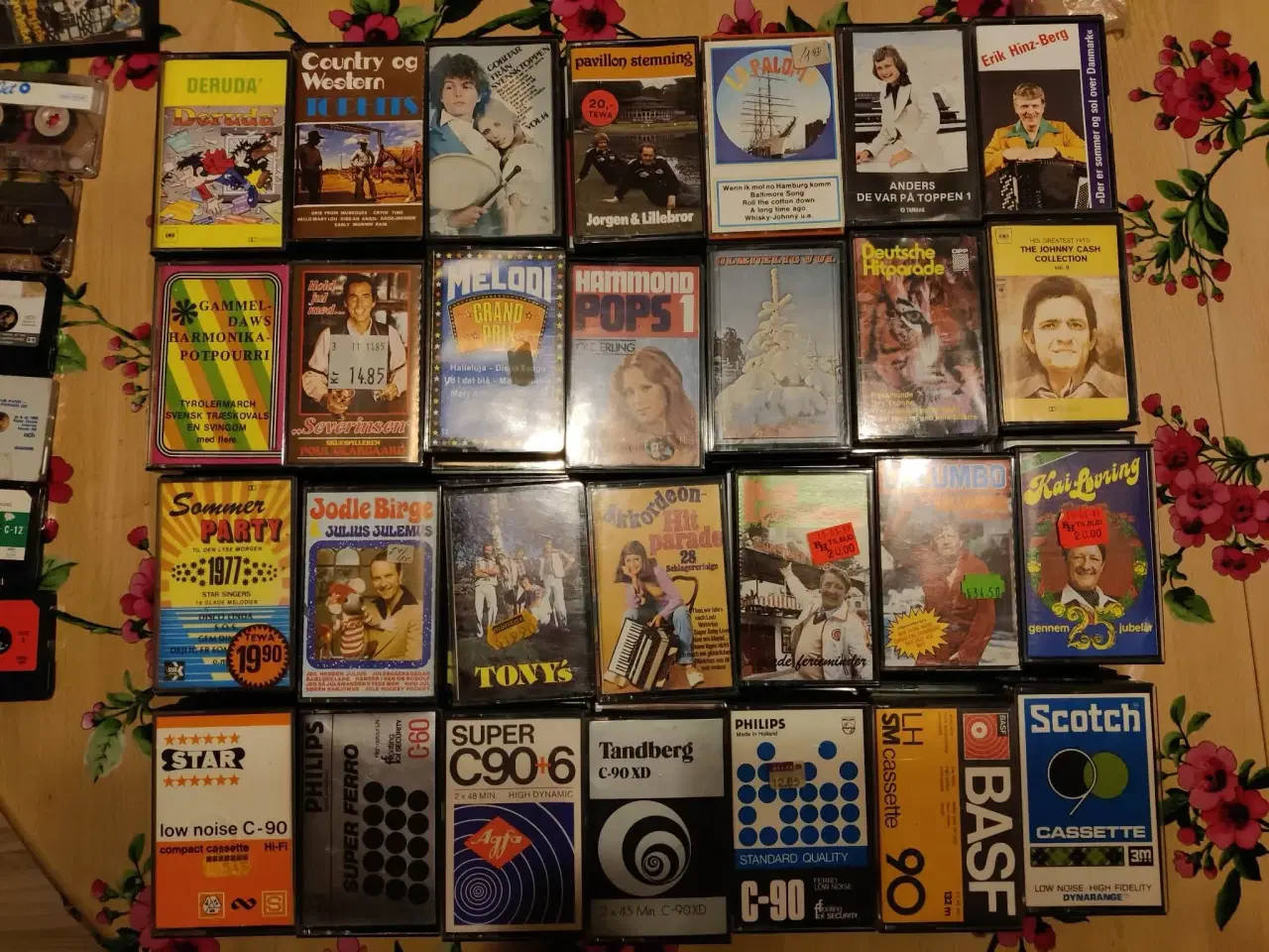 Billede 5 - Kassettebånd fra da far og mor var unge.