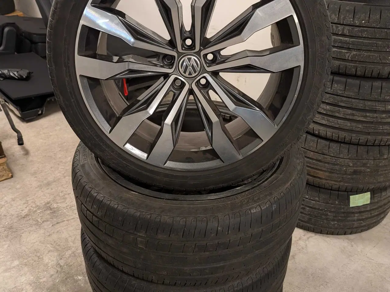 Billede 1 - 20" VW R-line alufælge