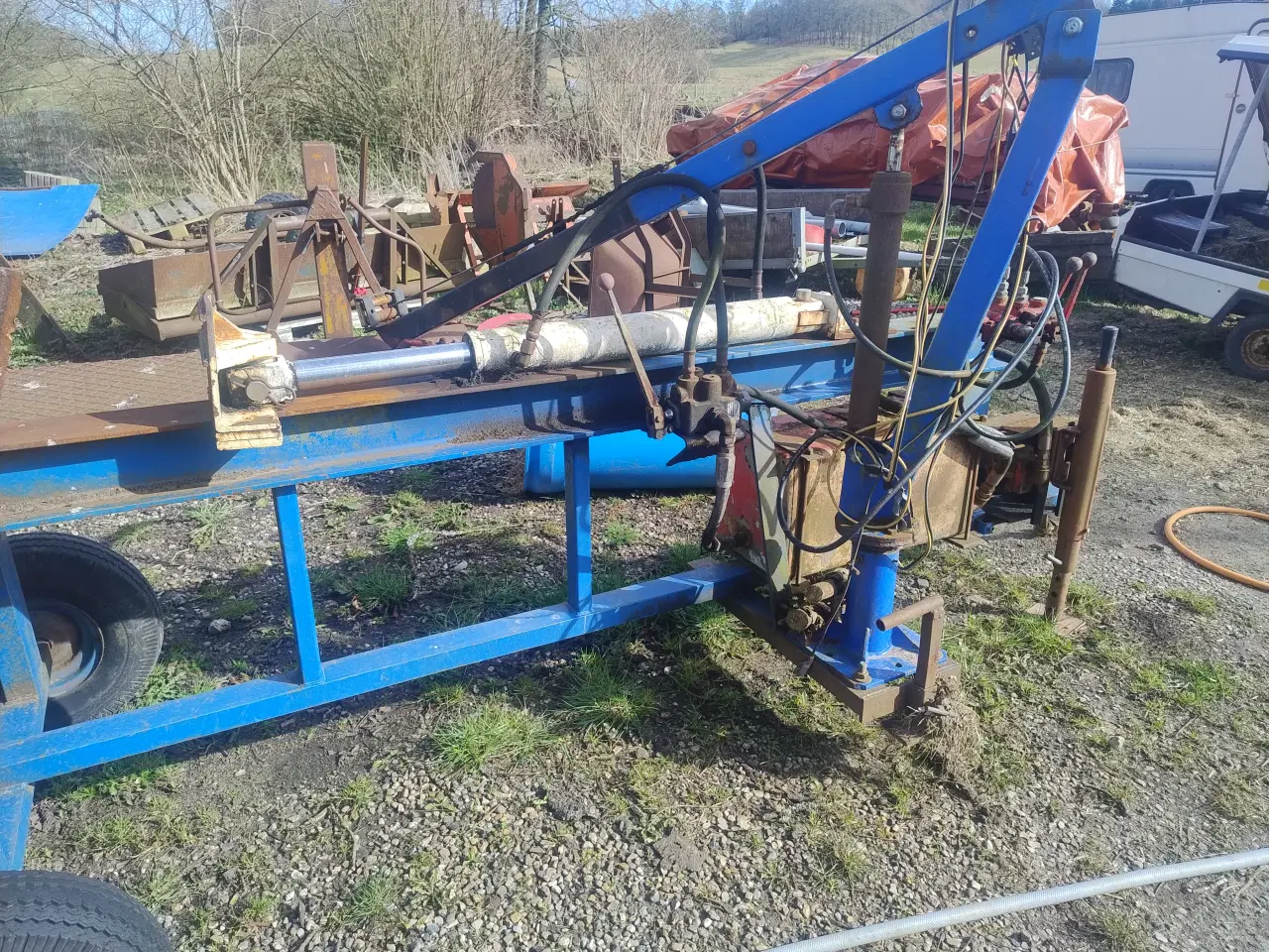 Billede 1 - Brændekløver med kran sælges 