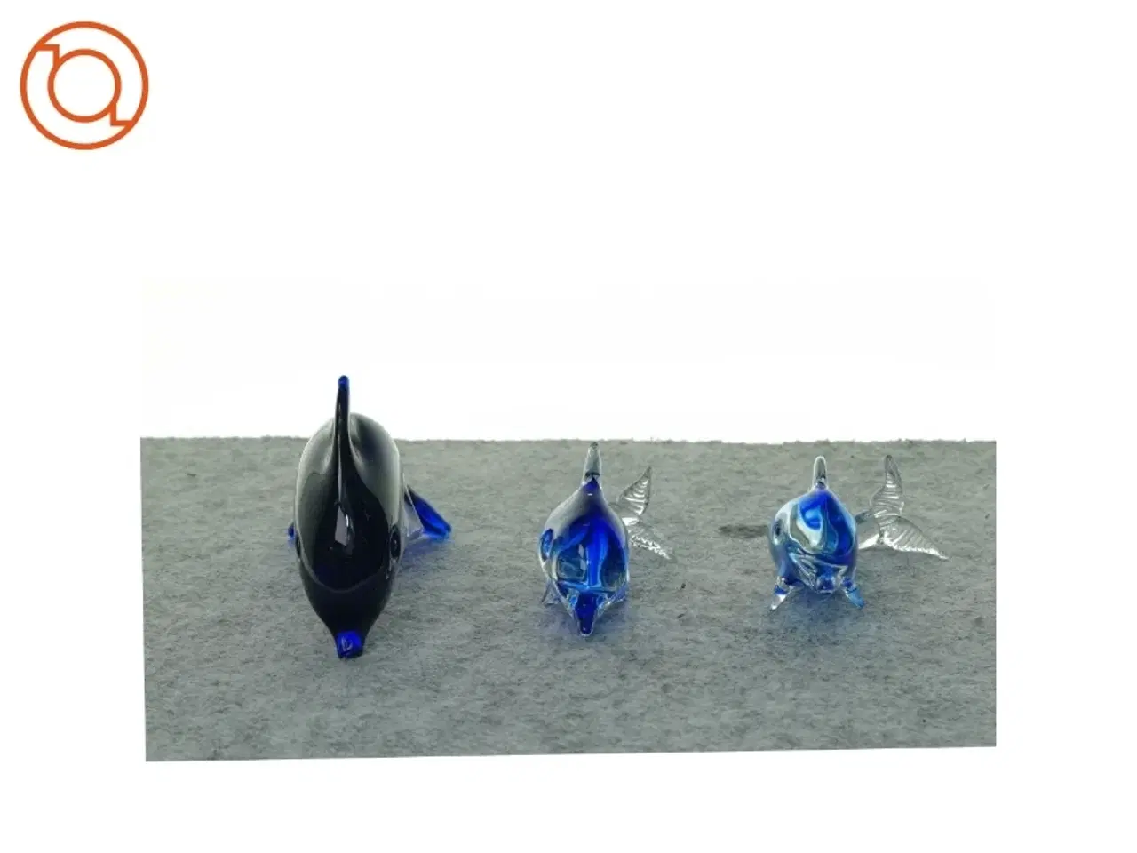 Billede 2 - Glas delfiner (str. 14 x 4 cm og 12 x 3 cm)