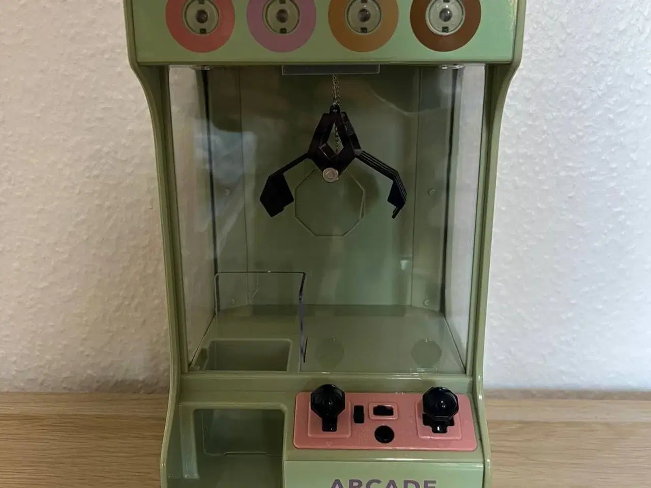 Billede 2 - Mini Arcade Claw Machine – Med Lys & Lyd