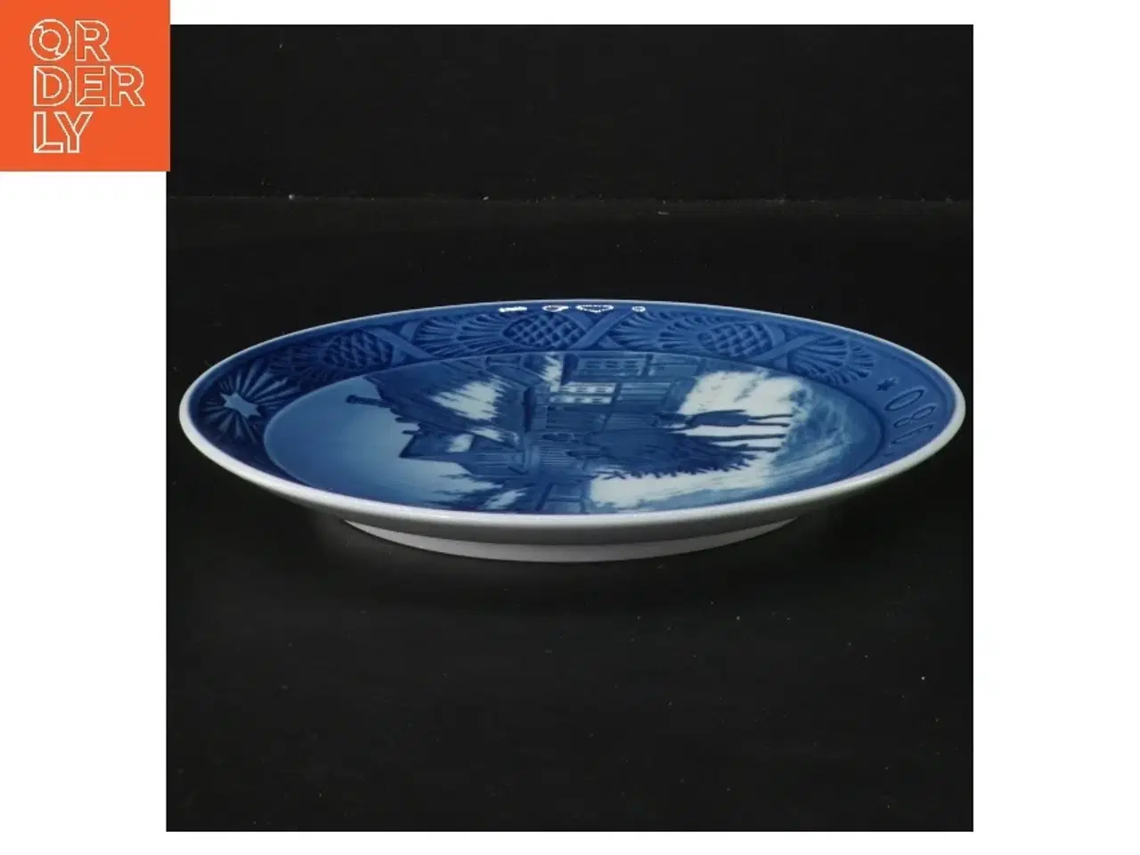Billede 2 - Juleplatte 1980 fra Royal Copenhagen (str. Ø 18 cm)