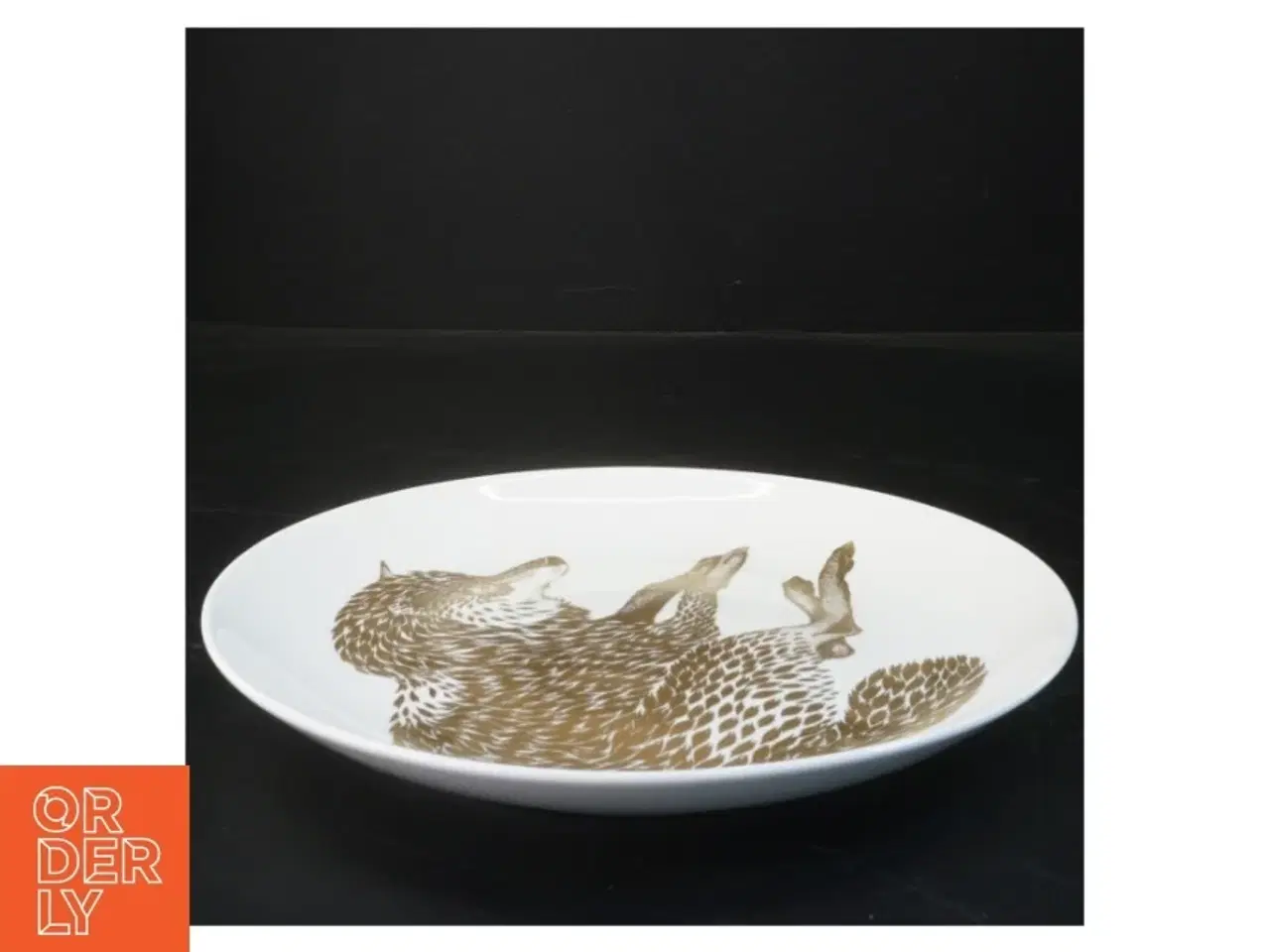 Billede 2 - Porcelænssamlerfad med ulvedekoration fra Gustavsberg (str. Ø 25 cm)