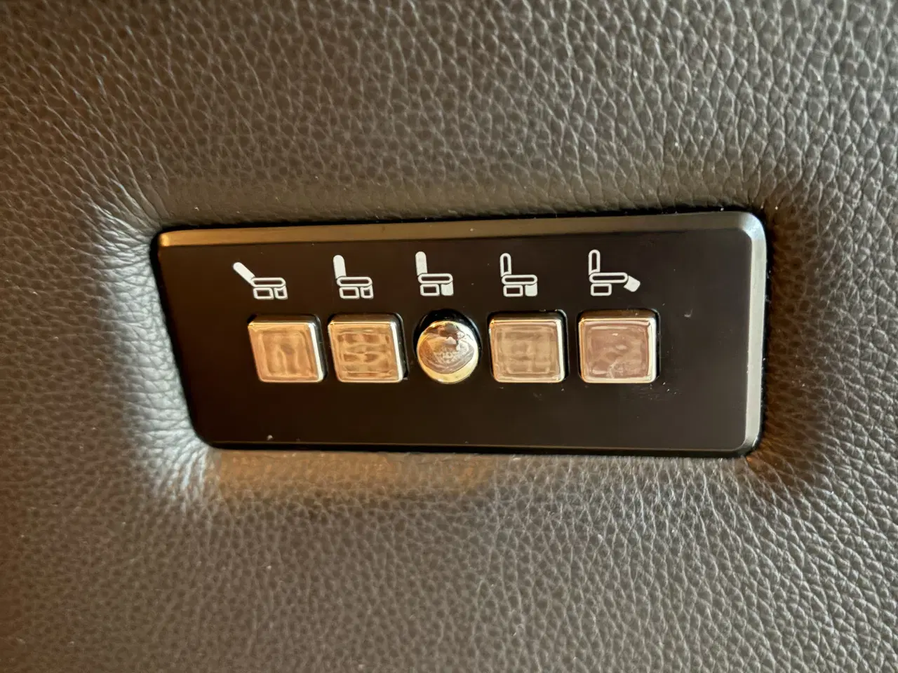 Billede 5 - Læder lænestol med fodskammel 