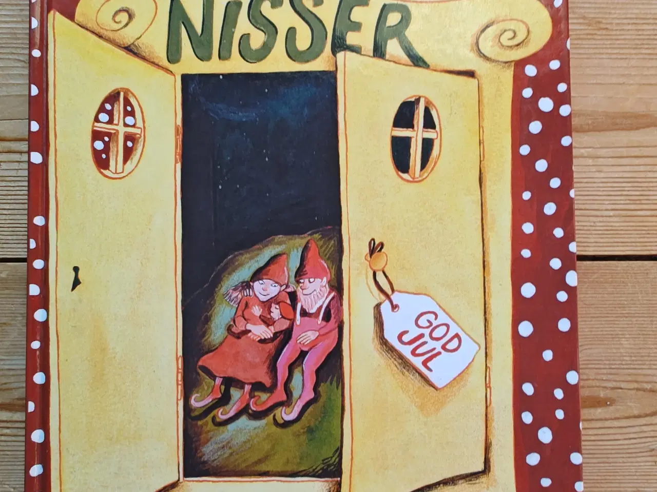 Billede 1 - Nisser BOG af Nils Hartmann og Dorte Karrebæk