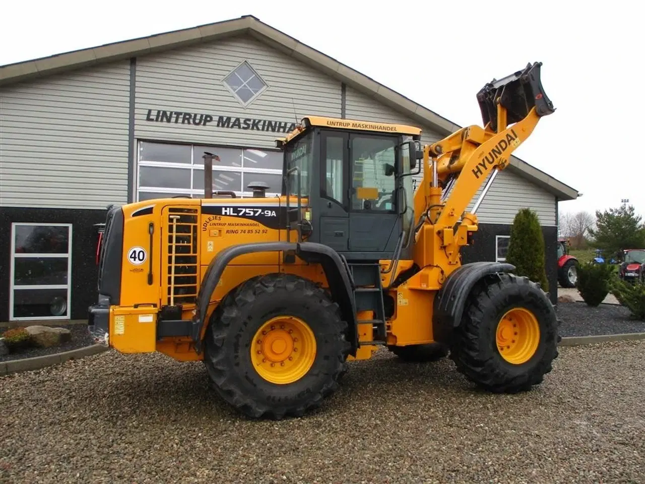 Billede 11 - Hyundai 757-9A med 620/75R26 traktor hjul montering på