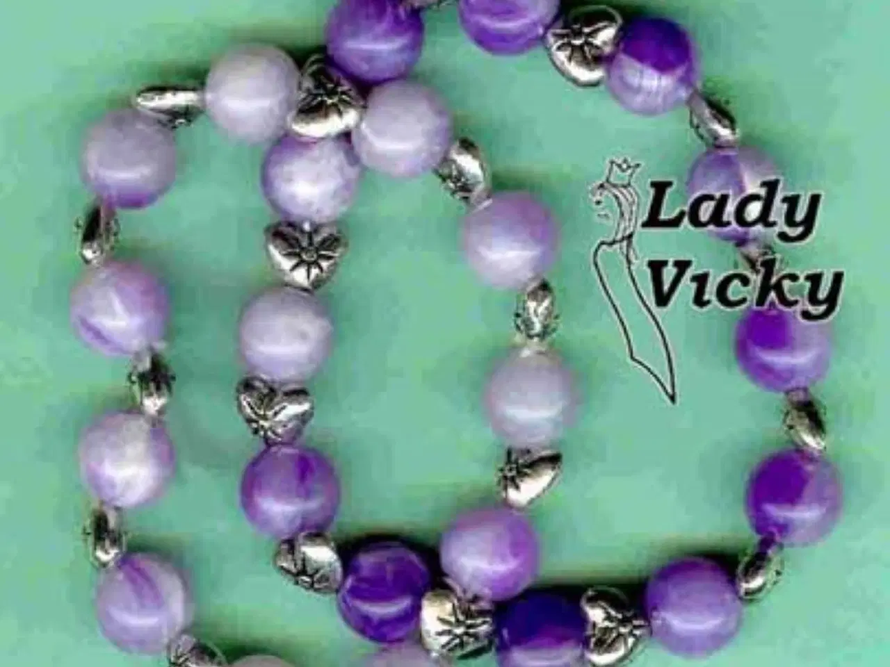 Billede 4 - Armbånd med marmorerede perler og metal romber