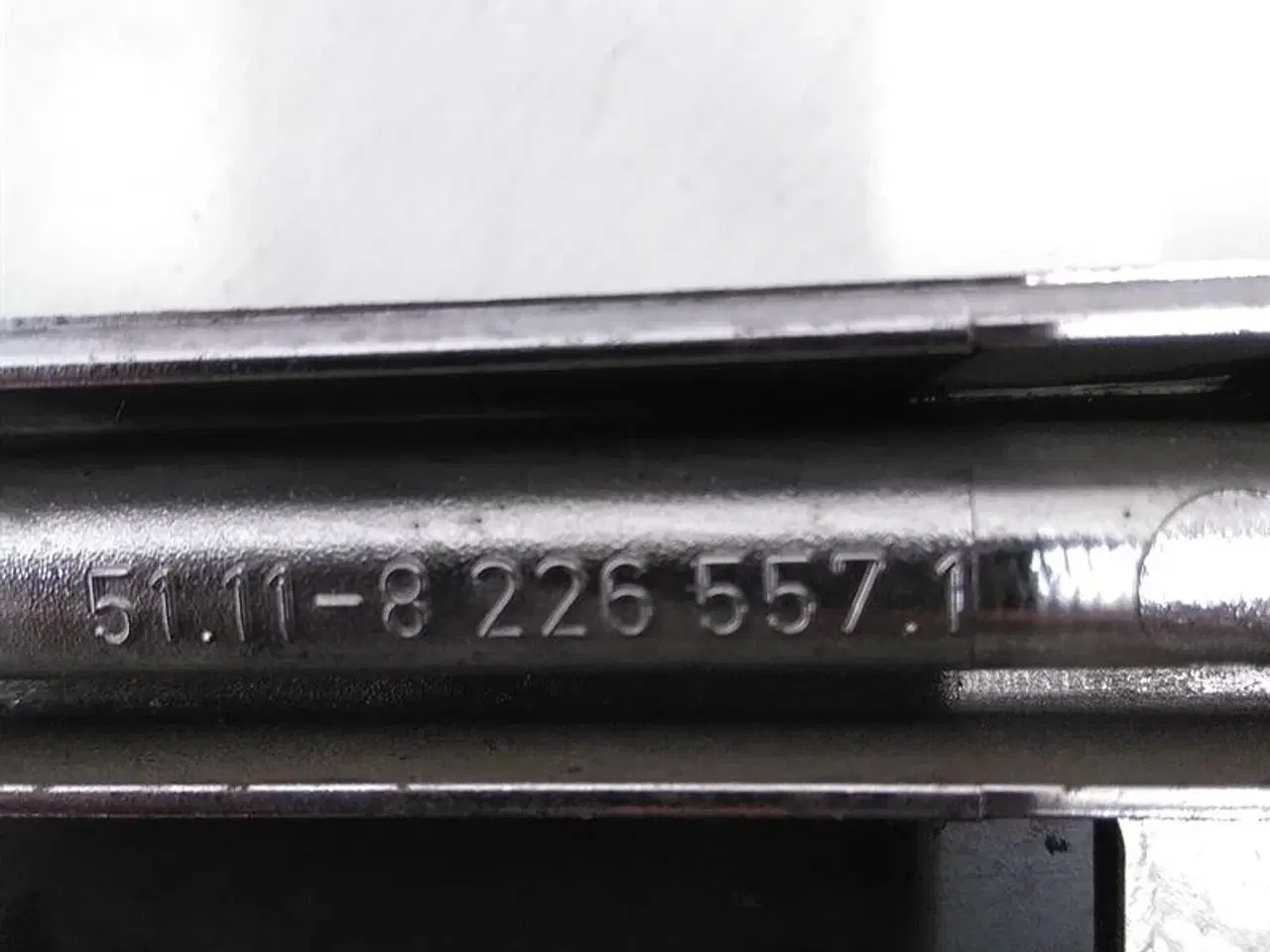 Billede 5 - Stødliste/nr.pladeholder midterste forkofanger chrom-line C48755 BMW E39