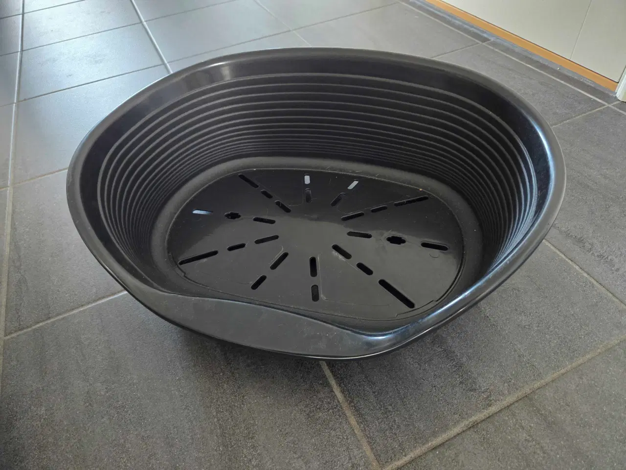 Billede 2 - Hundekurv lille 40-47 cm