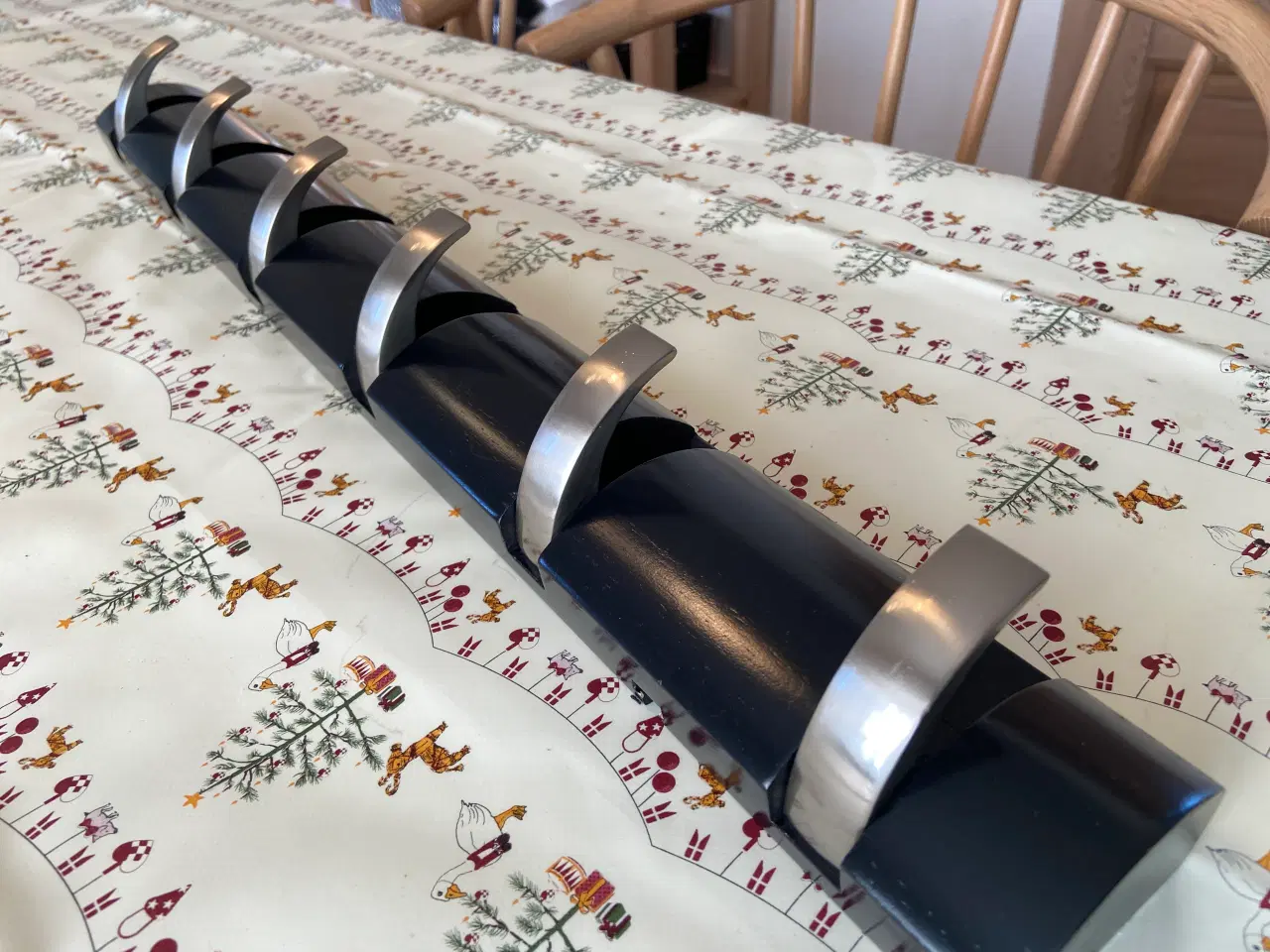 Billede 6 - Knagerække i sort med børstet stål