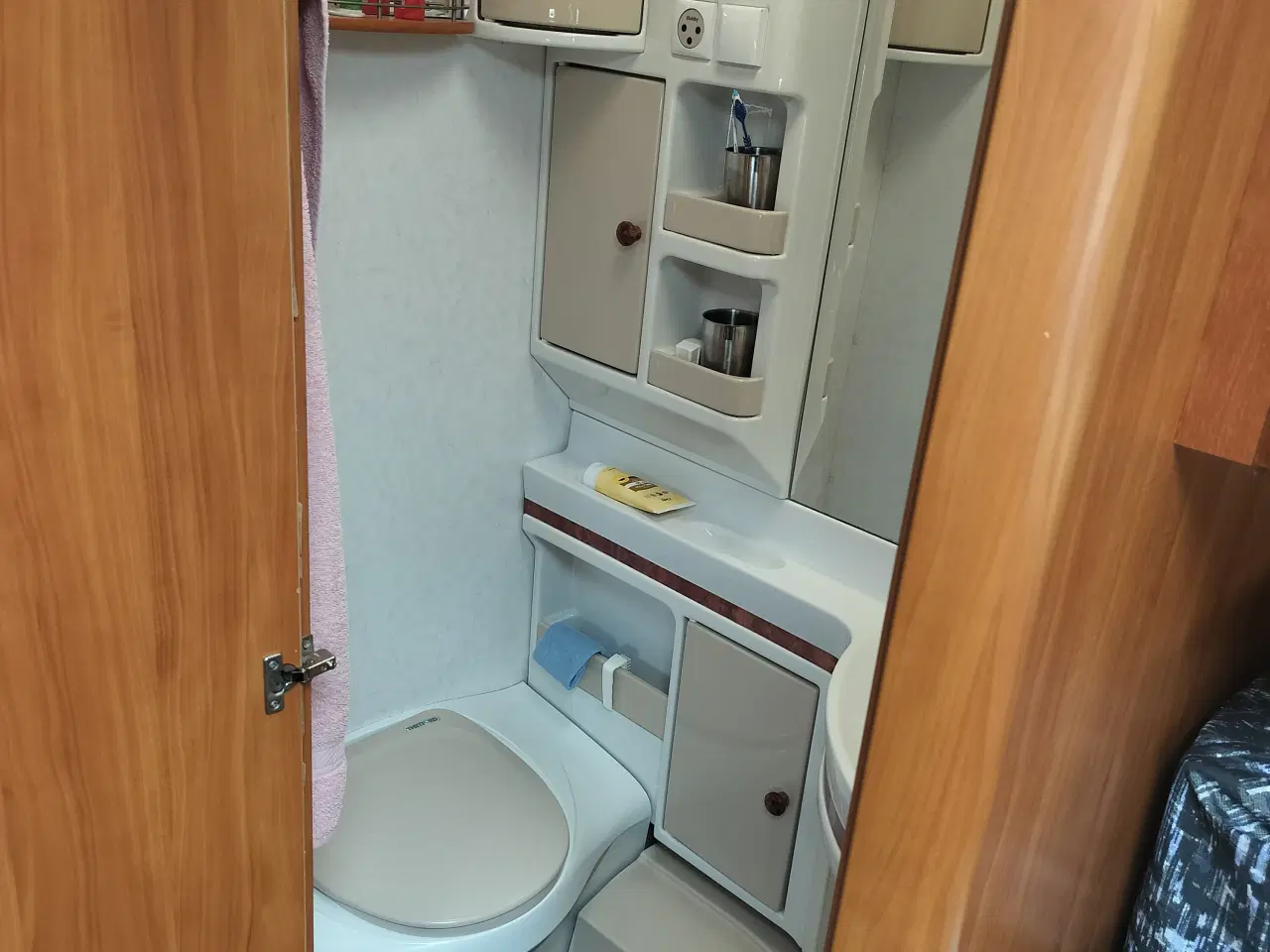 Billede 7 - Lækker campingvogn