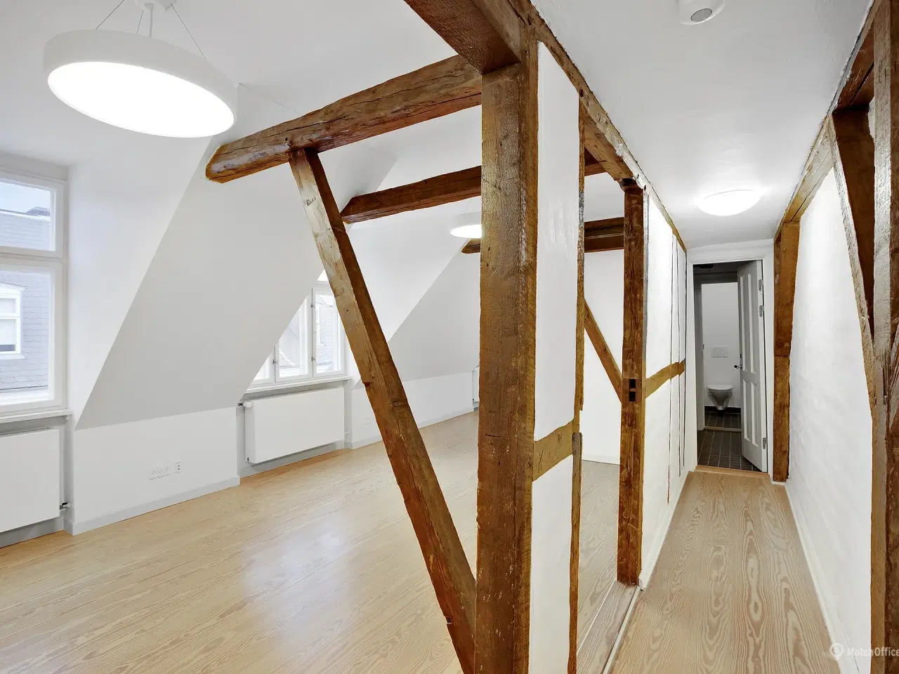 Billede 6 - 144 m² lyst kontor med fritliggende bjælker