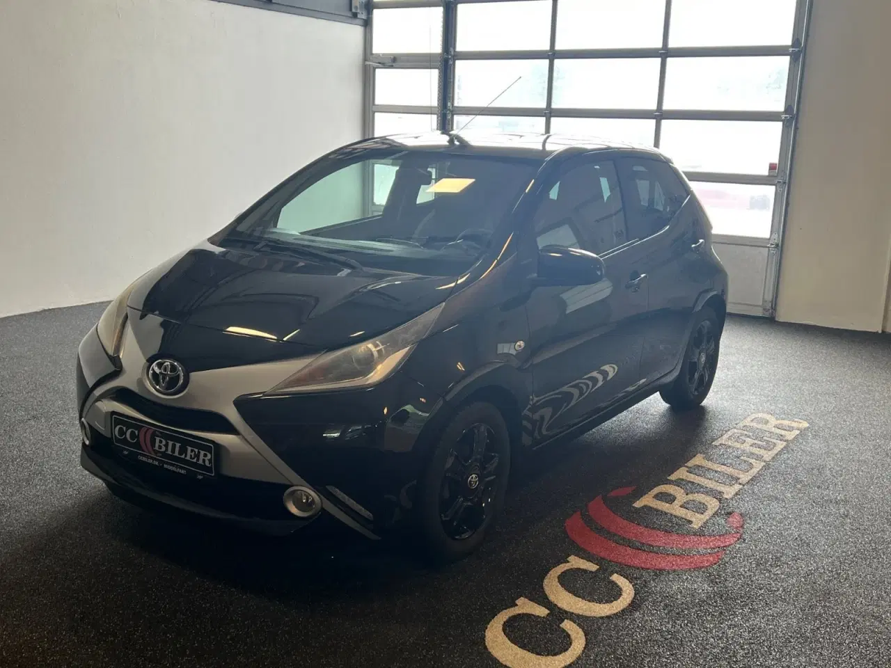 Billede 1 - Toyota Aygo 1,0 VVT-i x-black