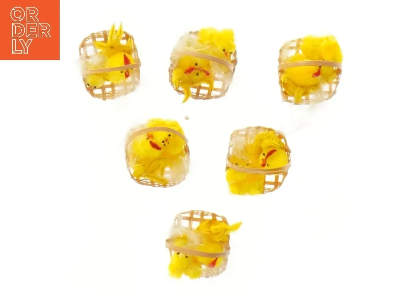 Billede 2 - Sæt med 6 påskekurve med gule kyllinger (str. 6 stk 5 cm)