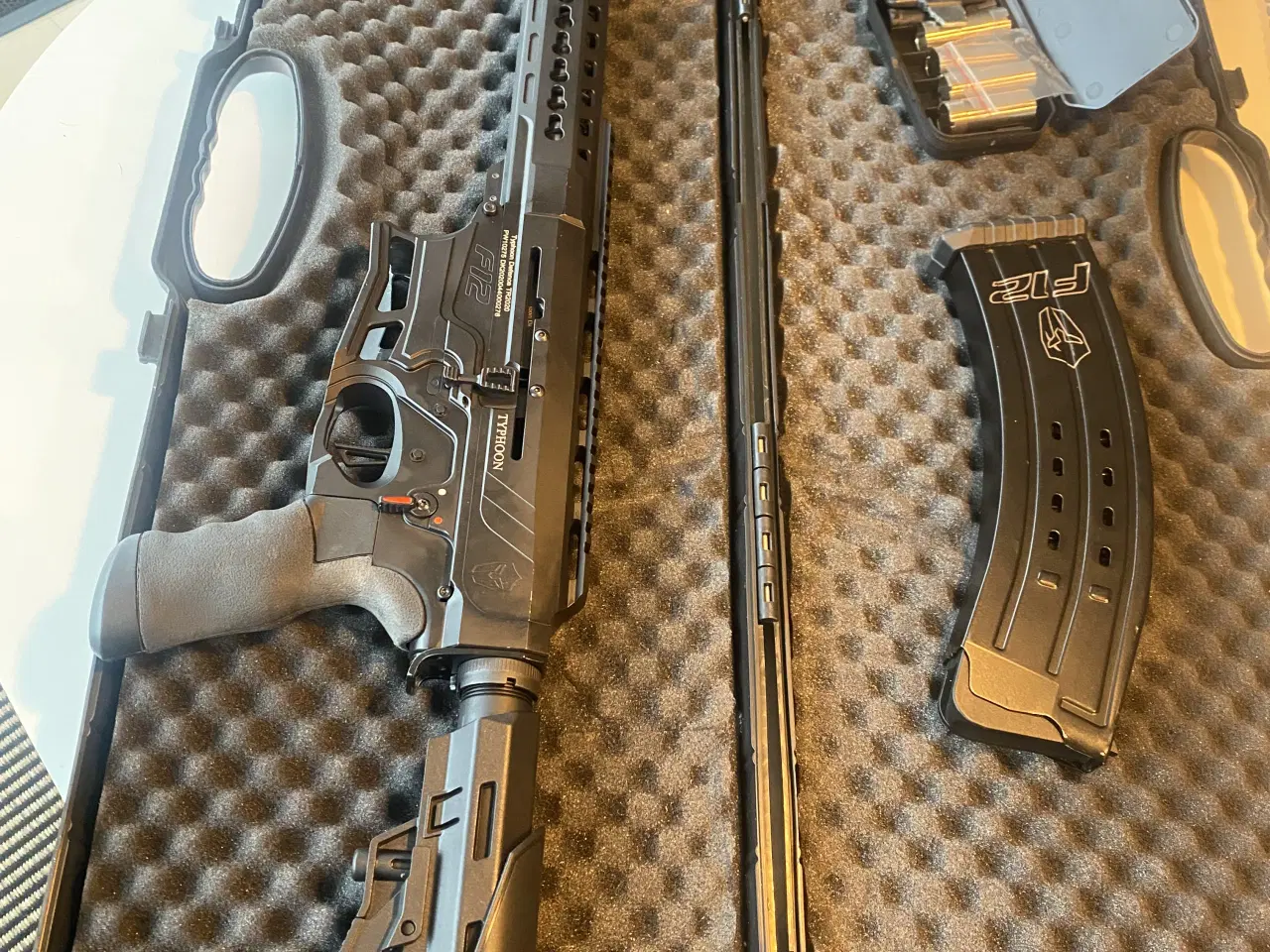 Billede 3 - Halvautomatisk haglgevær - Typhoon f12