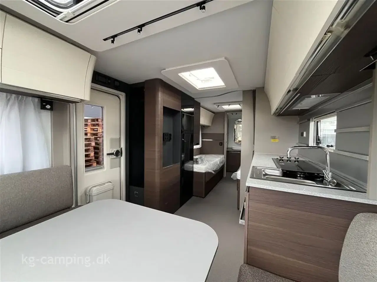 Billede 6 - 2026 - Adria Alpina 613 UT Alde Centralvarme   Lækker enkeltsengs vogn med Alde centralvarme!