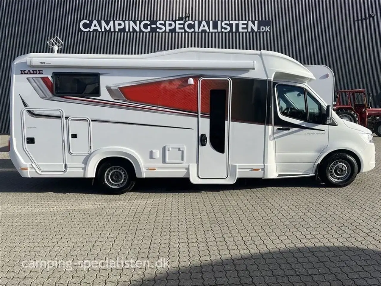 Billede 1 - 2024 - Kabe Novum X 750 LGB   Kabe Novum 750 delintegreret autocamper model 2024 nu på Mercedes Light Chassis bemærk vægt 3069 kg kan ses hos Camping-Specialisten.dk i Silkeborg