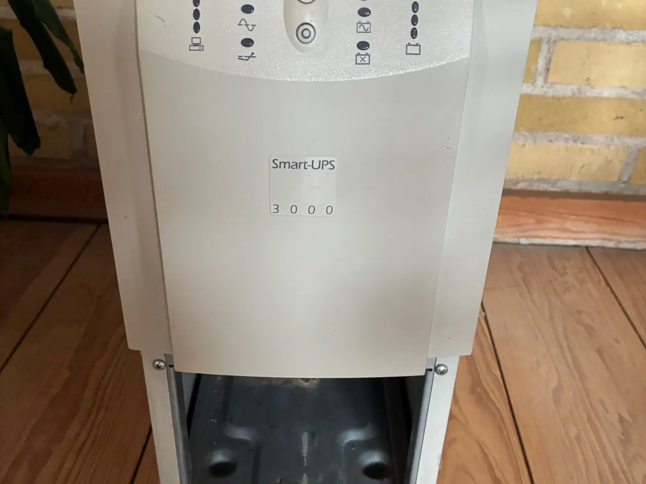 Billede 1 - UPS-Strømforsyning: UPS CS1500 APC+ Smart-UPS 3000