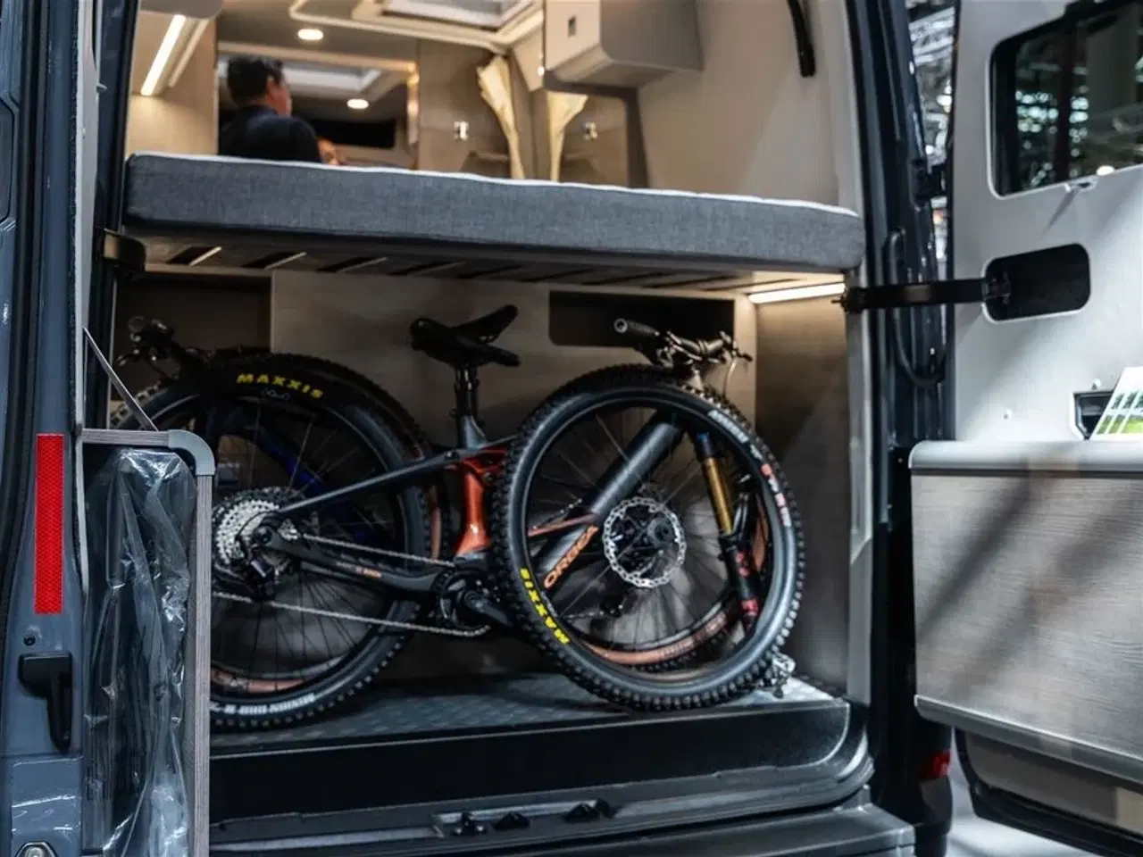 Billede 7 - 2026 - FURGOK   Langsgående senge og cykel garage på 6 meter!