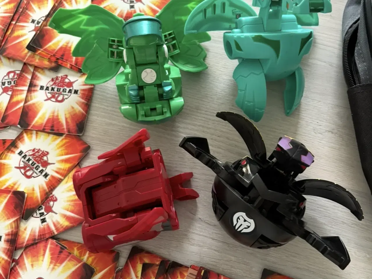 Billede 1 - Bakugan  - store 