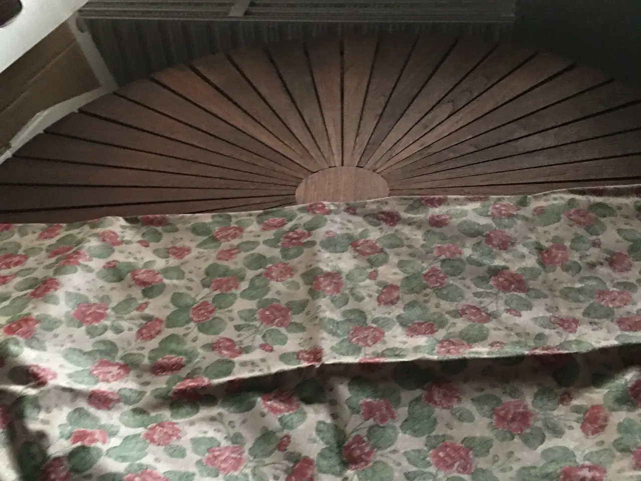 Billede 3 - Marguerit bord fra 1960erne m/org. dug