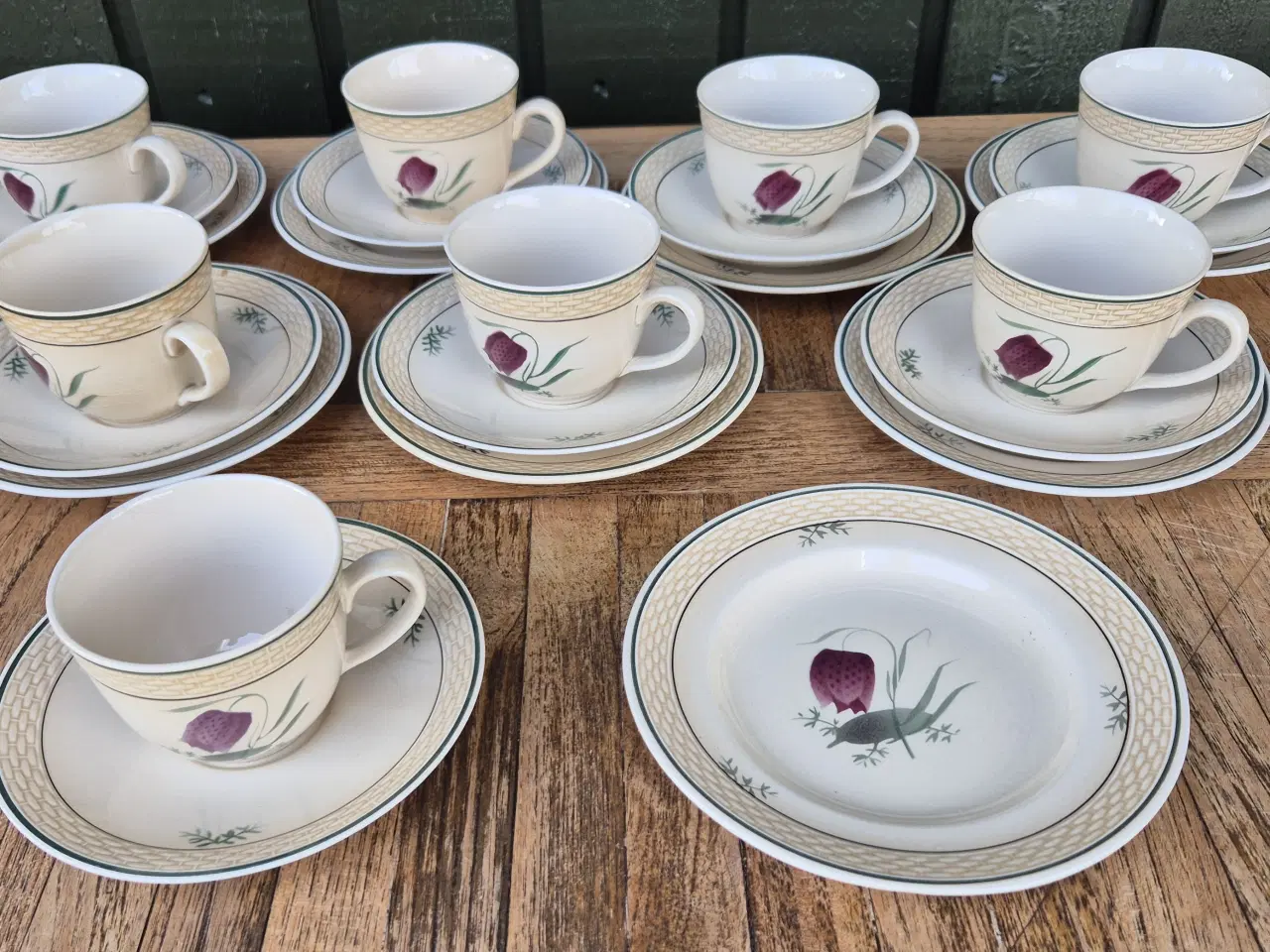 Billede 13 - Vibeæg ALUMINIA - spisestel - kaffestel dele