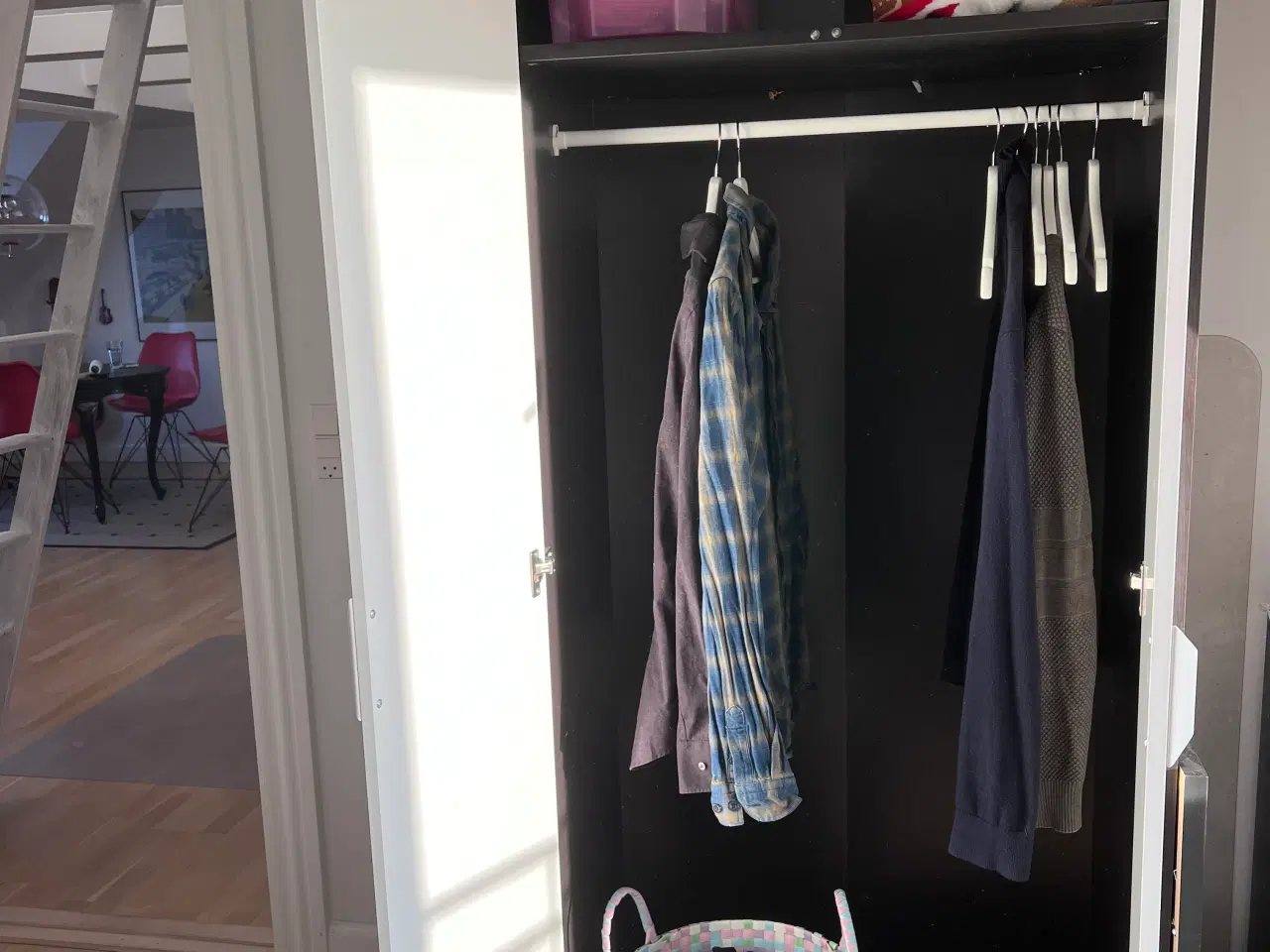 Billede 3 - 2 ens Ikea skabe