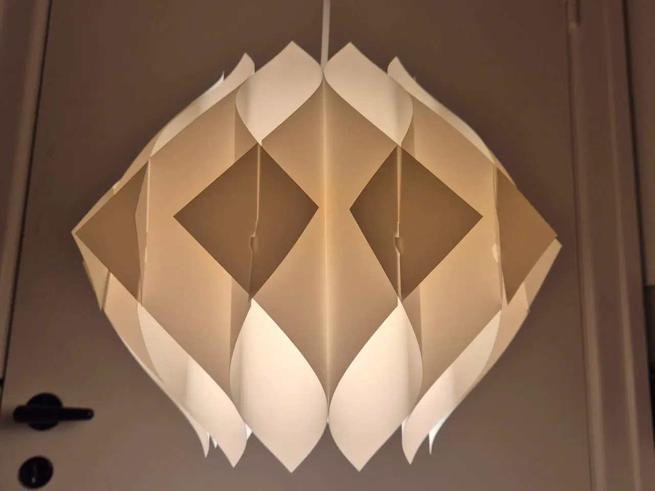 Billede 3 - Velholdte og smukke hvide Butterfly 