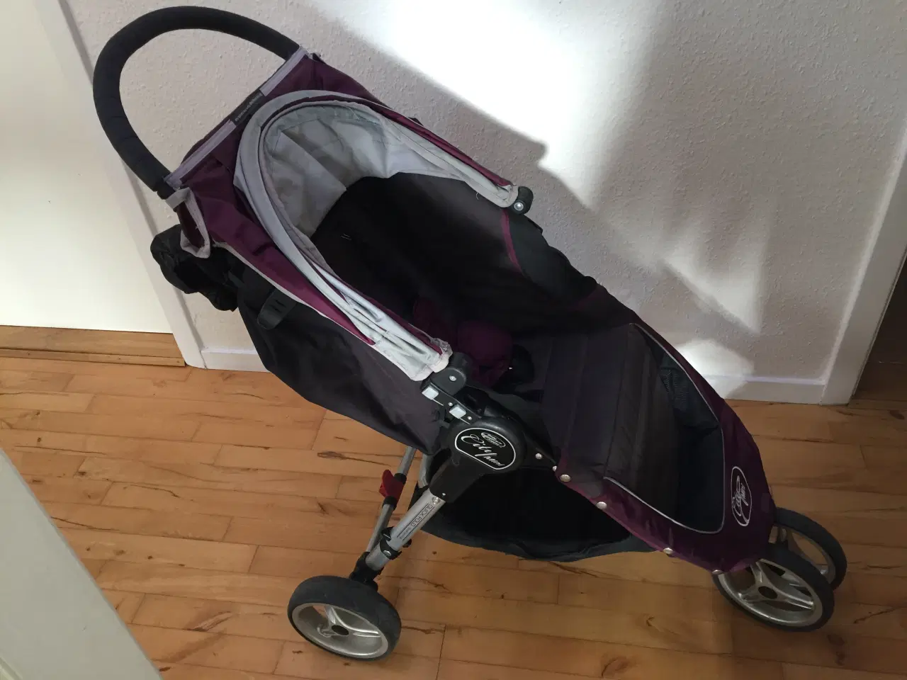 Billede 3 - Babyjogger City Mini i flot stand med regnslag