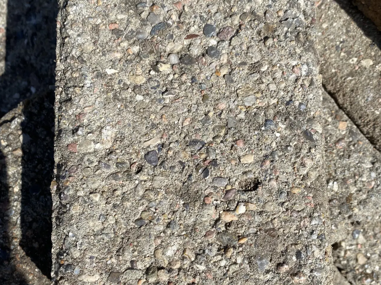 Billede 4 - GRATIS Betonfliser og Stabilgrus