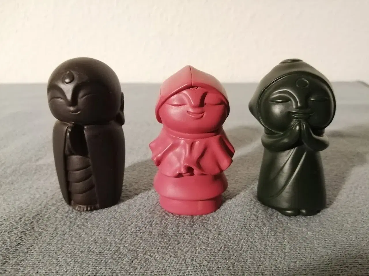 Billede 1 - 3 Smukke Japanske Praying Jizo Figurer