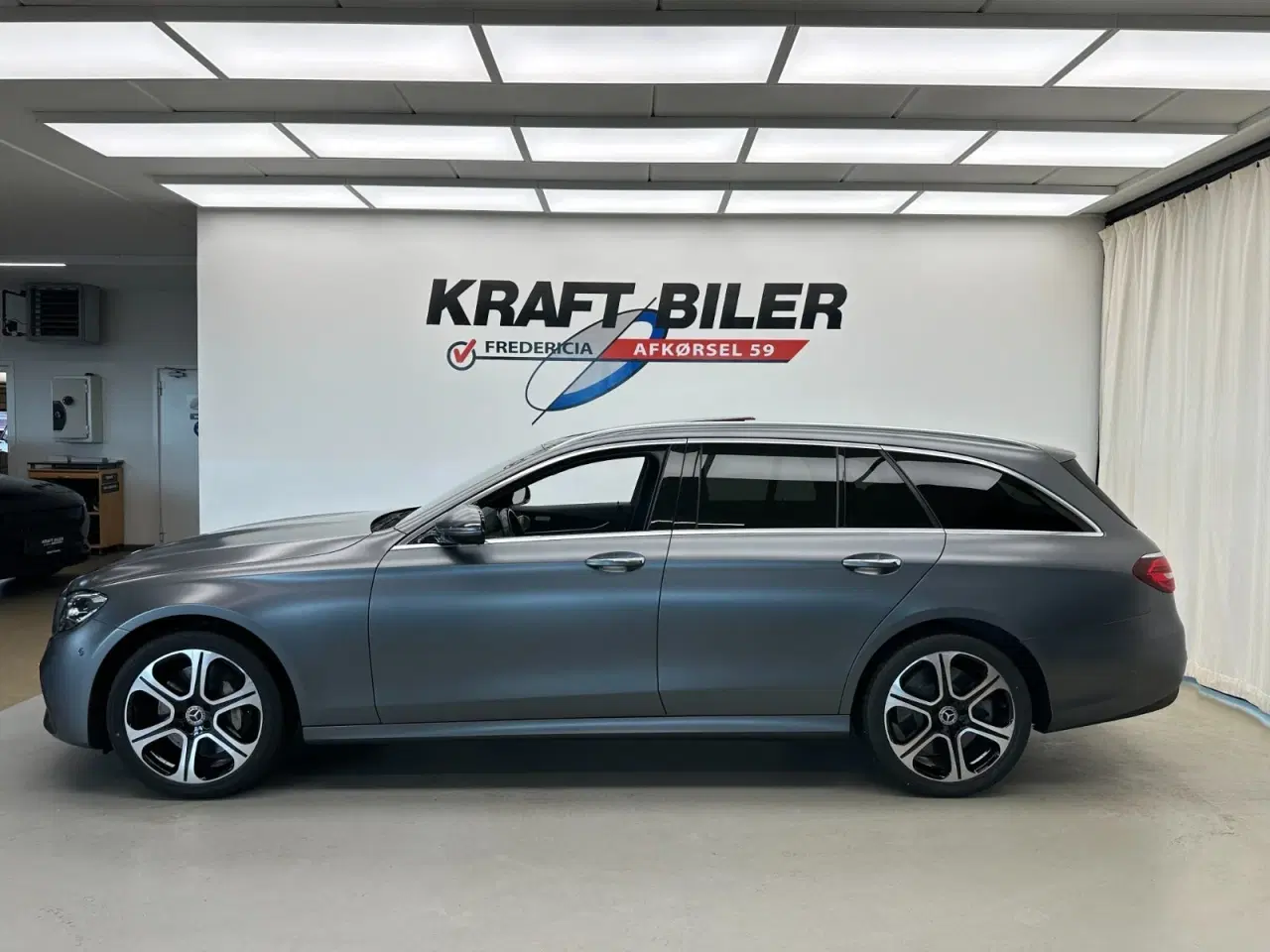 Billede 2 - Mercedes E300 de 2,0 AMG Line stc. aut. 4Matic