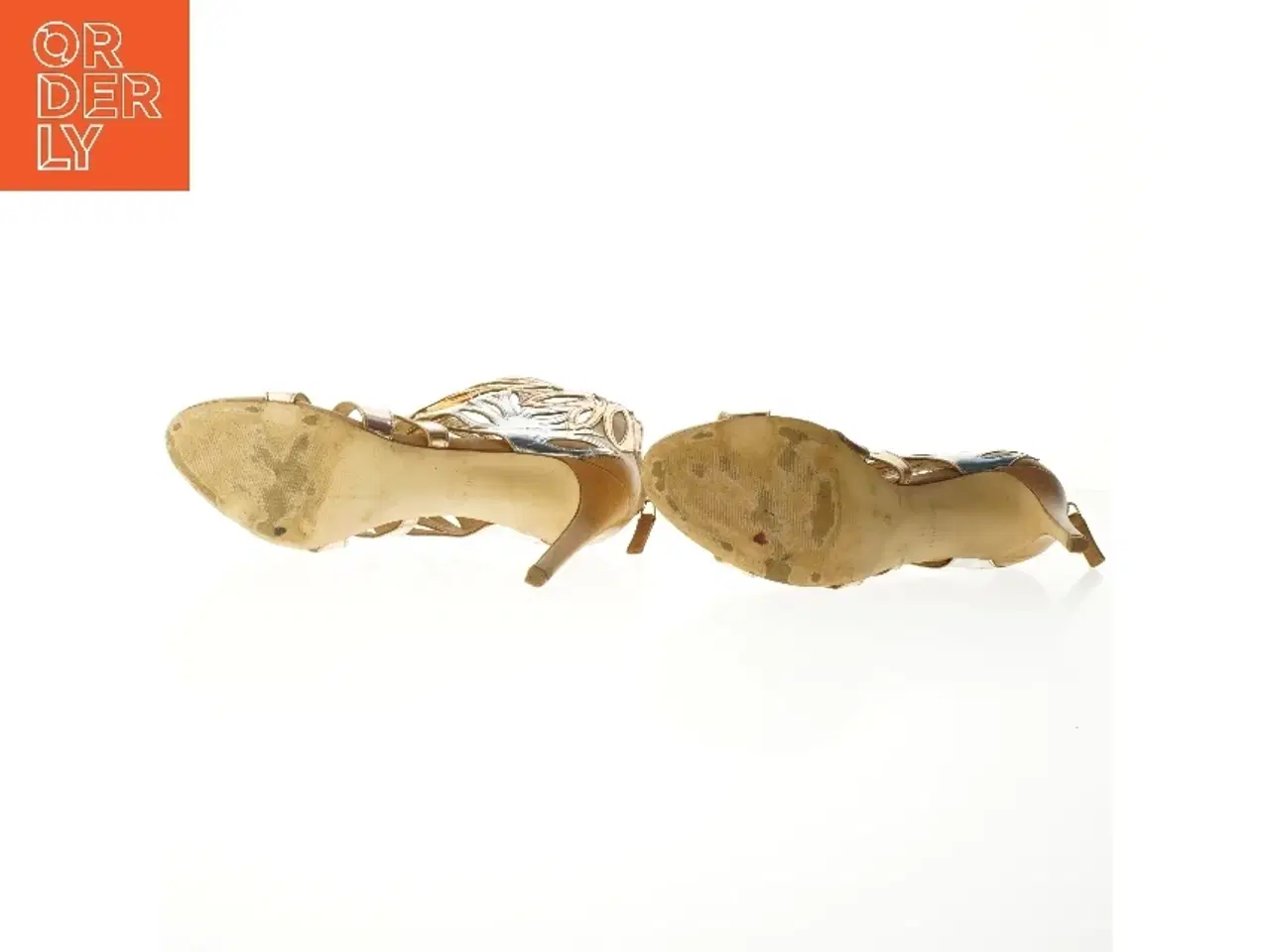 Billede 4 - Guld højhælede sandaler med udsmykning (str. 10 m)