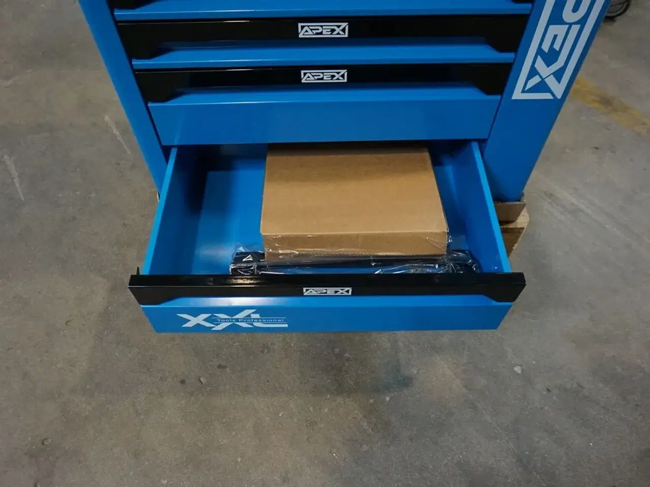 Billede 9 - Apex Værktøjsvogn XXL med værktøj og 7 skuffer og skab Blue