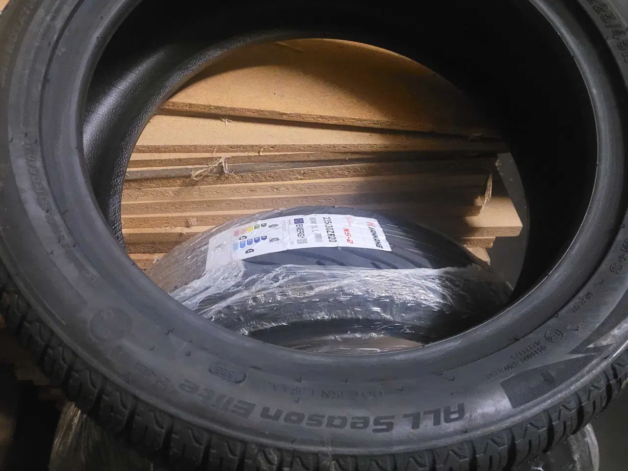 Billede 1 - 225 / 45 R 17