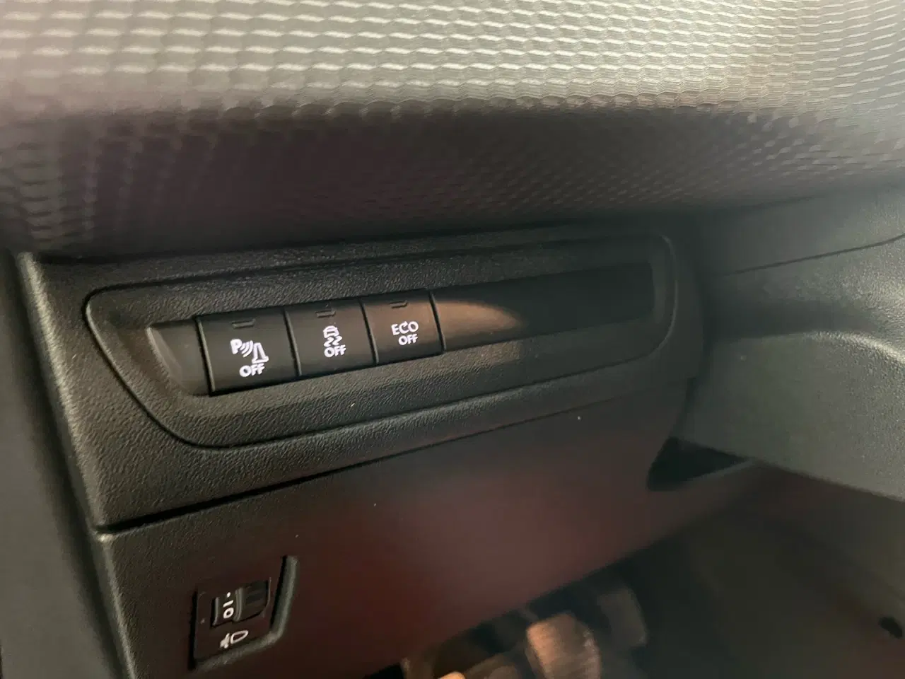 Billede 6 - Peugeot 208 1,6 BlueHDi Desire 100HK 5d