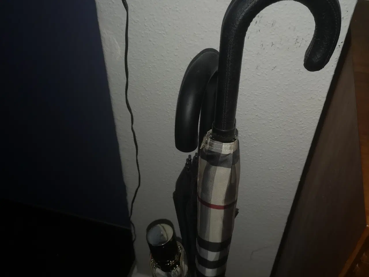 Billede 1 - Burberry paraplyer 2stk.